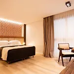 Nuit Hotel